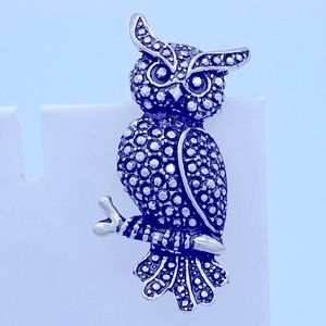 Small Pewter Owl Pin/Brooch Signed Seagull And Numbered Textured Pewter